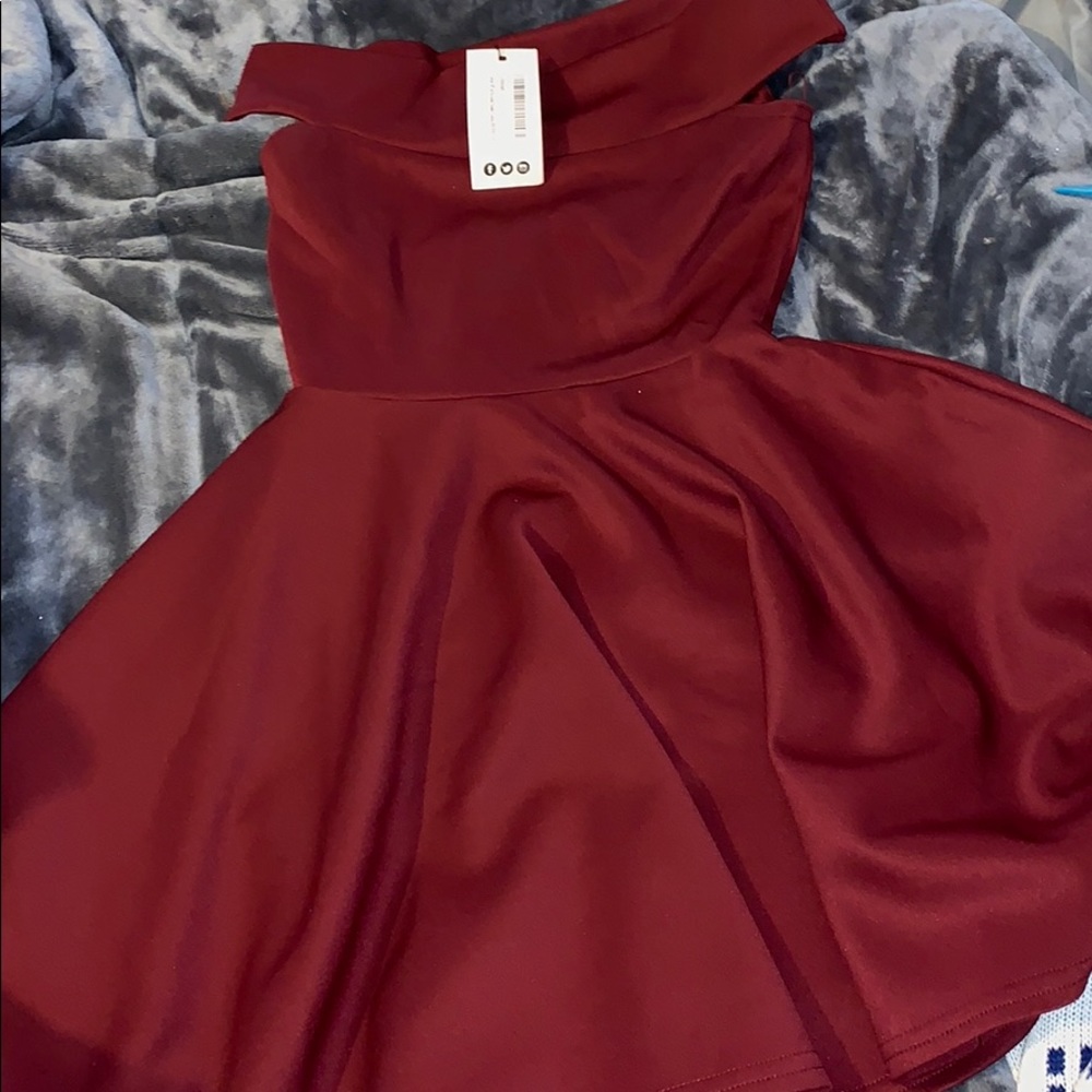 Boohoo dress size 4